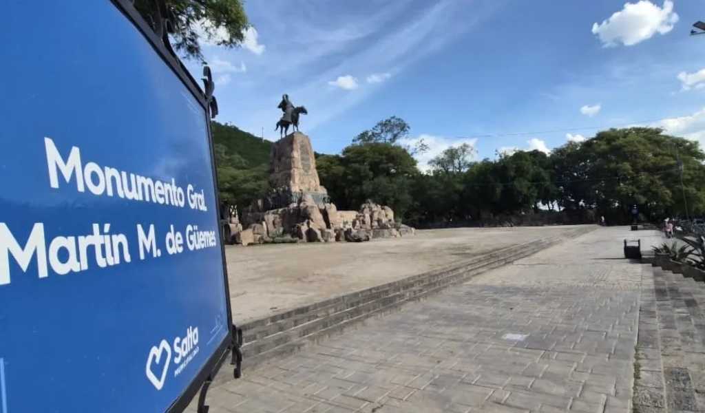 Monumento a Güemes: La Municipalidad colocó lajas en el primer descanso, acondicionó caminerías y limpiaron el canal pluvial del predio