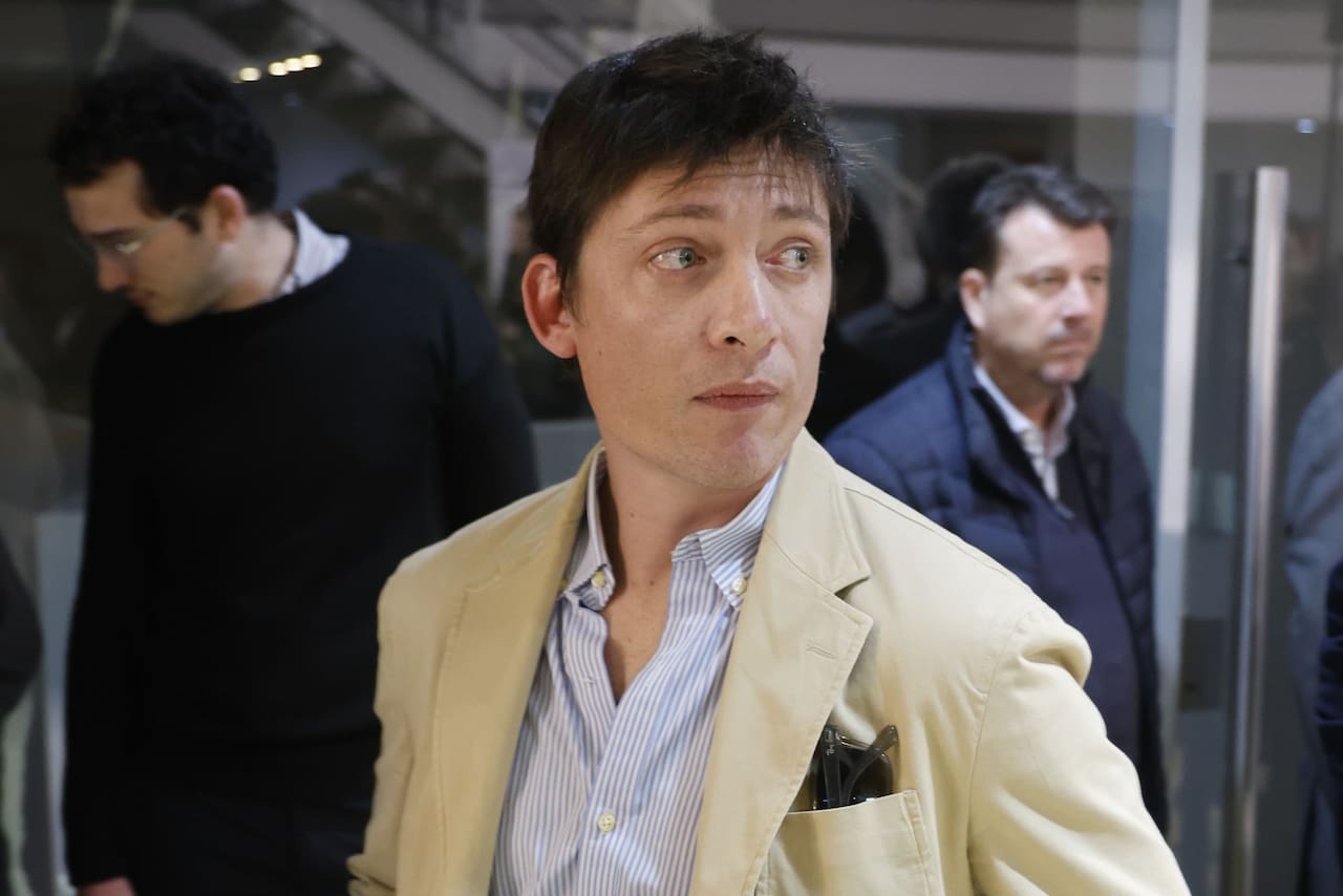Negociaciones urgentes de Santiago Caputo con los jueces para desarmar la marcha por Cristina Kirchner