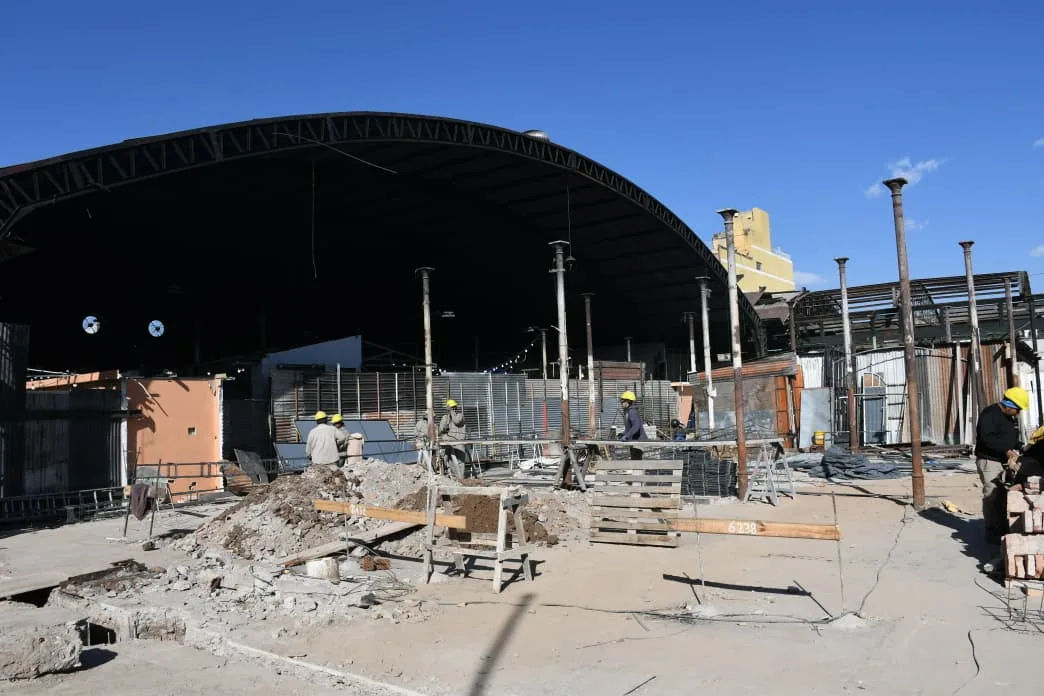 Mercado San Miguel: avanza la construcción de las nuevas columnas