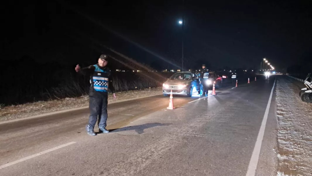La Policía Vial detectó y sancionó a más de 200 conductores alcoholizados este fin de semana