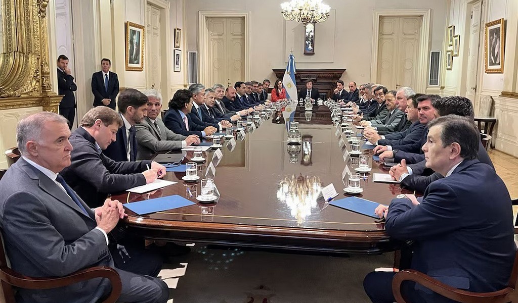 Javier Milei apuntó contra los gobernadores: “Quieren destruir al gobierno nacional”