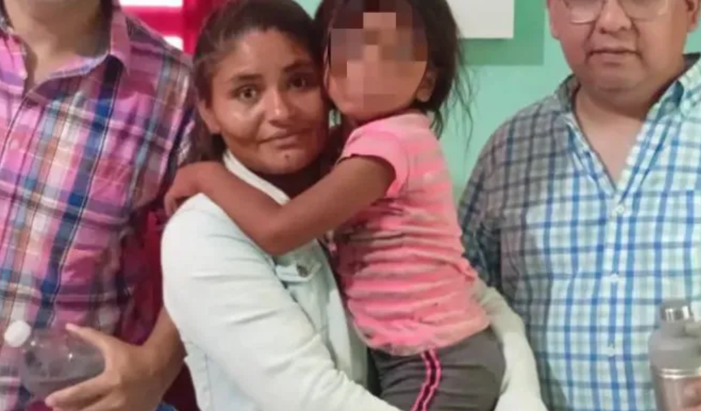 La nena encontrada en Rivadavia Banda Sur está en buen estado de Salud y ya regresó con su mamá