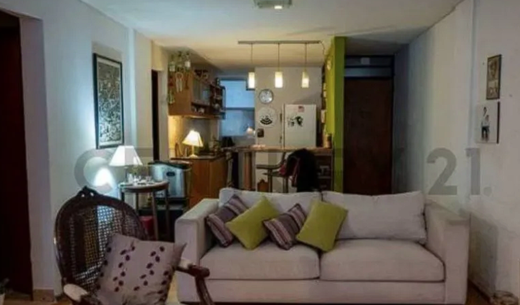 ¿Vos lo comprarías? Manuel Adorni vende su departamento de La Plata por 95 mil dólares