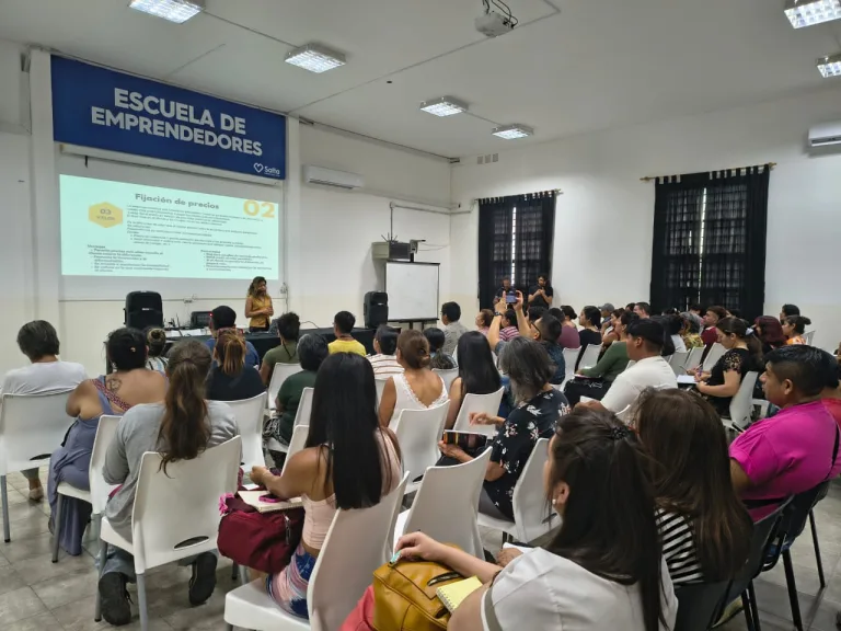 Más vecinos de la ciudad de Salta se capacitan en cálculo de costos para fortalecer sus emprendimientos