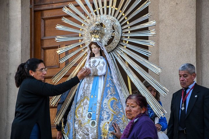 Emocionante: Las imágenes peregrinas del Señor y la Virgen del Milagro continúan recorriendo distintos barrios y localidades de Salta
