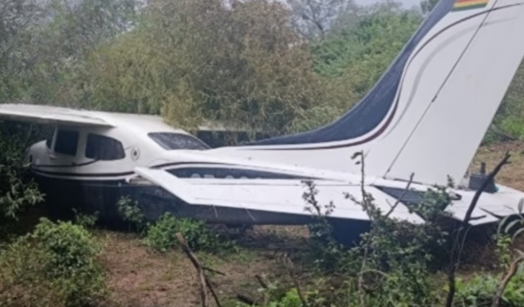 Hallazgo en el Chaco Salteño: Una avioneta boliviana con la matrícula suprimida fue encontrada abandonada en pleno monte