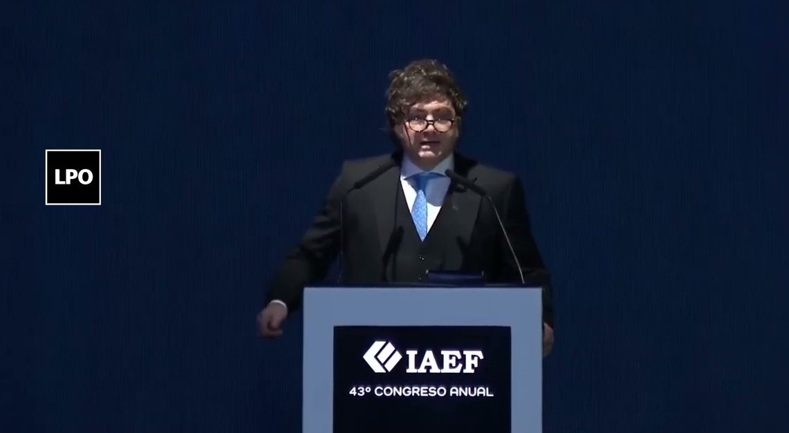 Milei insiste que periodistas, empresarios y políticos "intentaron un golpe de Estado y les salió mal"