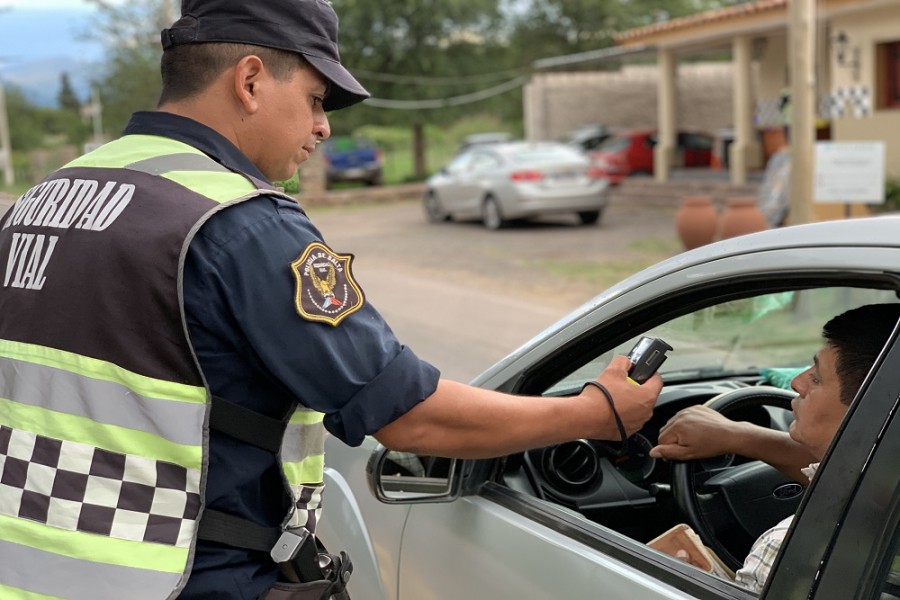 Fin de semana: En Salta la policía controló 26.000 vehículos y detectó a 100 conductores alcoholizados