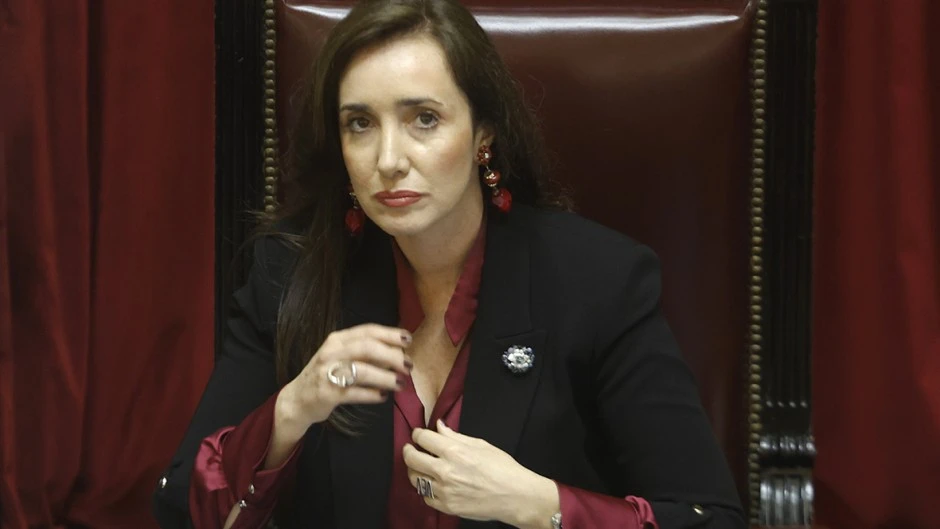 Villarruel cruzó a Caputo por cobrar peaje a unos peregrinos de Misiones: "La libertad, bien, gracias"