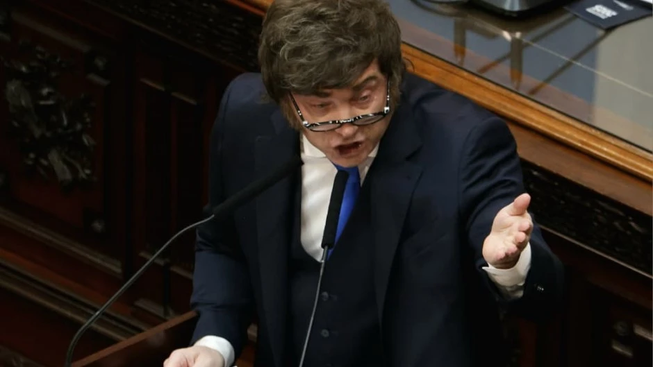 Milei hizo un show de pelea con el kirchnerismo y anunció: "La malaria se terminó"