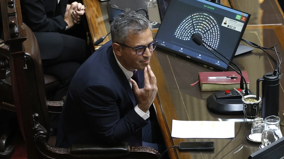 Con el apoyo de gobernadores aliados el gobierno logró aprobar el acuerdo para pagar a fondos buitres y el Super RIGI