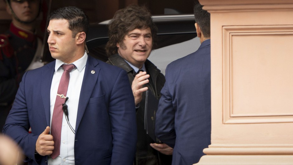 Milei echó a casi todo el personal civil de Olivos furioso por la cocina y las filtraciones