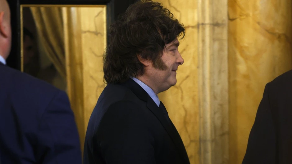 Milei trató al periodista Bonelli de "mierda humana" y Nelson Castro dijo que está "psiquiátrico"
