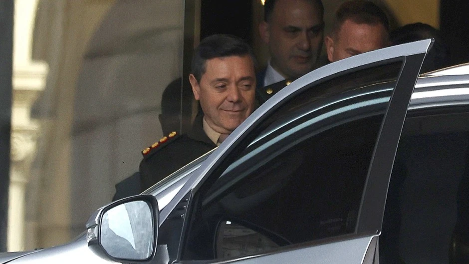 Lapidario informe de un Almirante retirado contra la Armada Argentina: "Los sueldos de miseria empujan a los mejores cuadros al retiro"