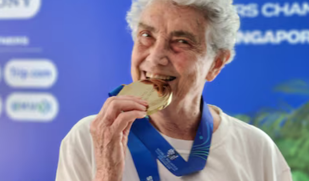 Una argentina de 90 años  se convirtió en campeona de natación en Singapur