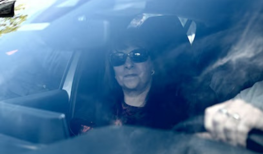 Las dos policías prestamistas declararon que Adorni les debe USD 70 mil más intereses y debe pagar antes de noviembre