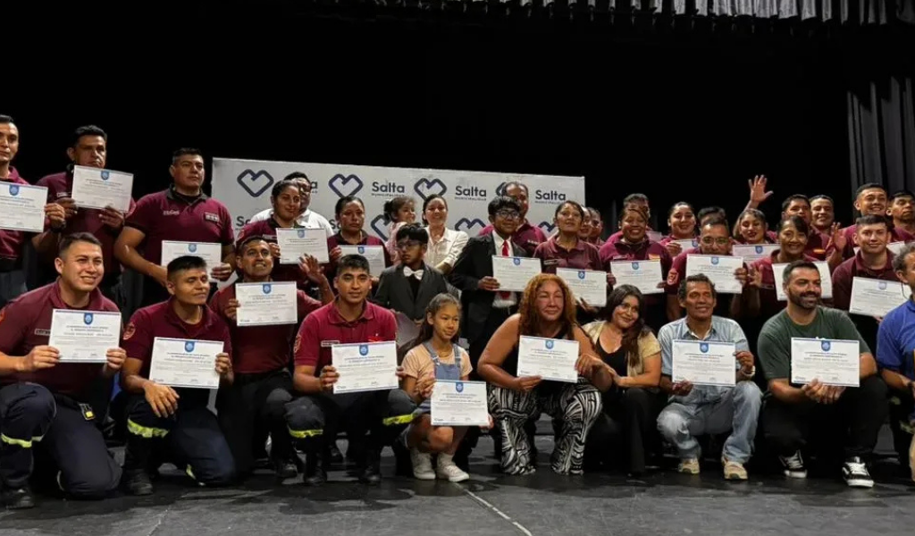 Inclusión en acción: La Municipalidad de Salta capacitará a 34 bomberos  en lengua de señas