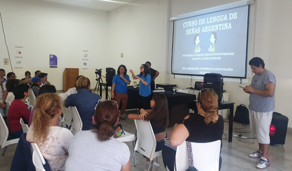 El municipio de Salta dictará un taller introductorio de Lengua de Señas en barrio Solís Pizarro