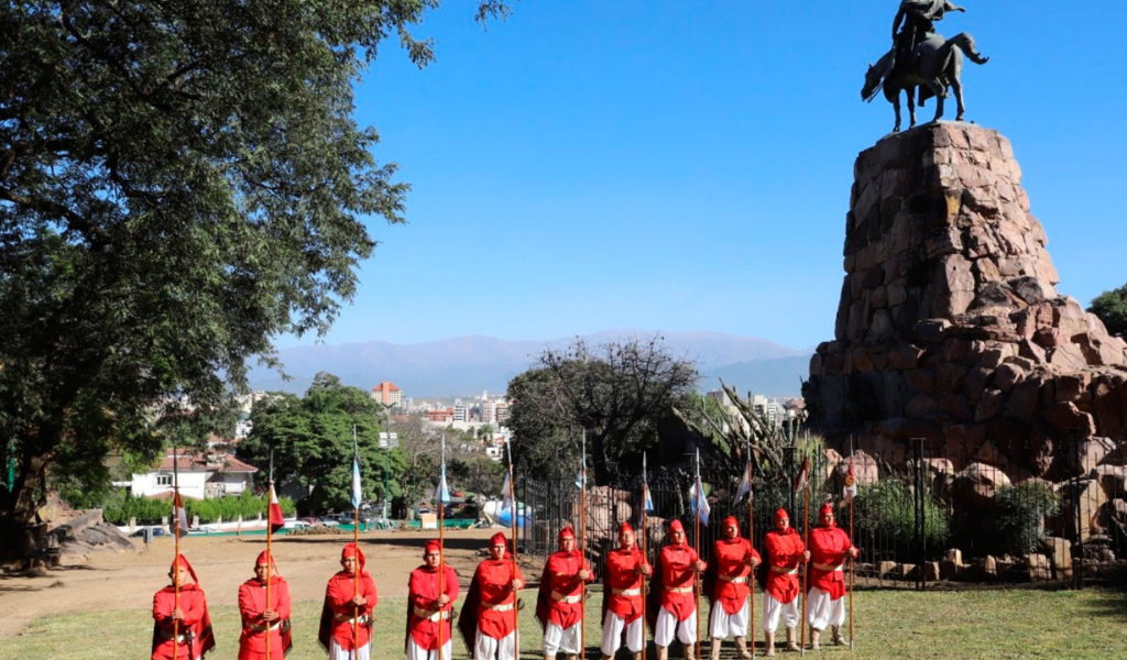 Los Infernales custodiarán nuevamente el descanso eterno del general Güemes en la Catedral de Salta