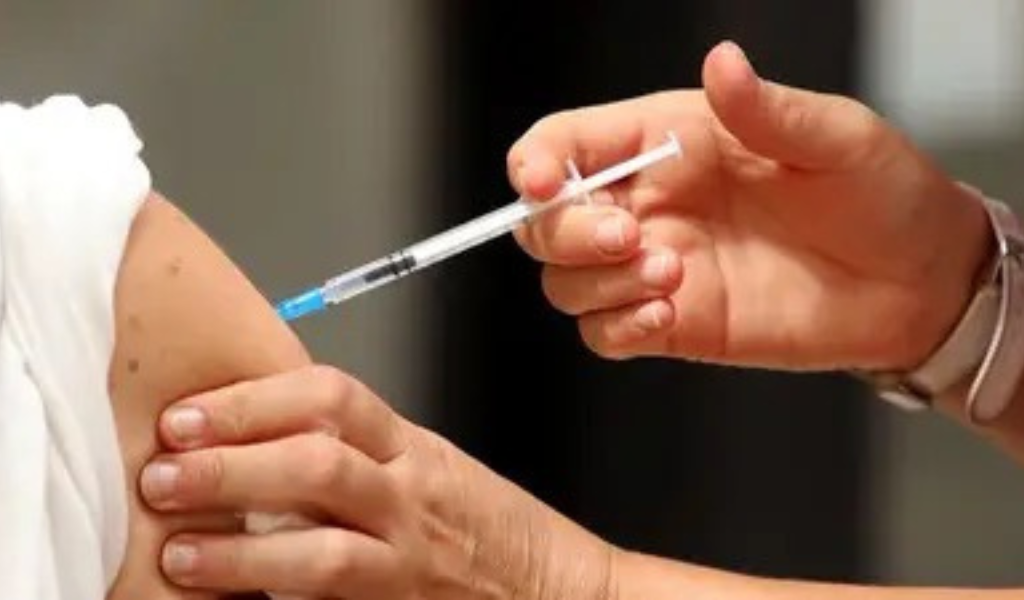 Dato alarmante: Una encuesta indica que sólo un 55% de los jóvenes argentinos apoyan la vacunación obligatoria