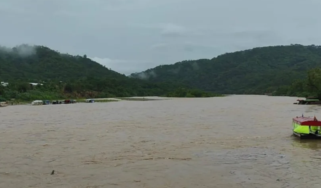 El clima dificulta el ingreso de la hoja de coca desde Bolivia lo que podría incrementar su precio en Salta