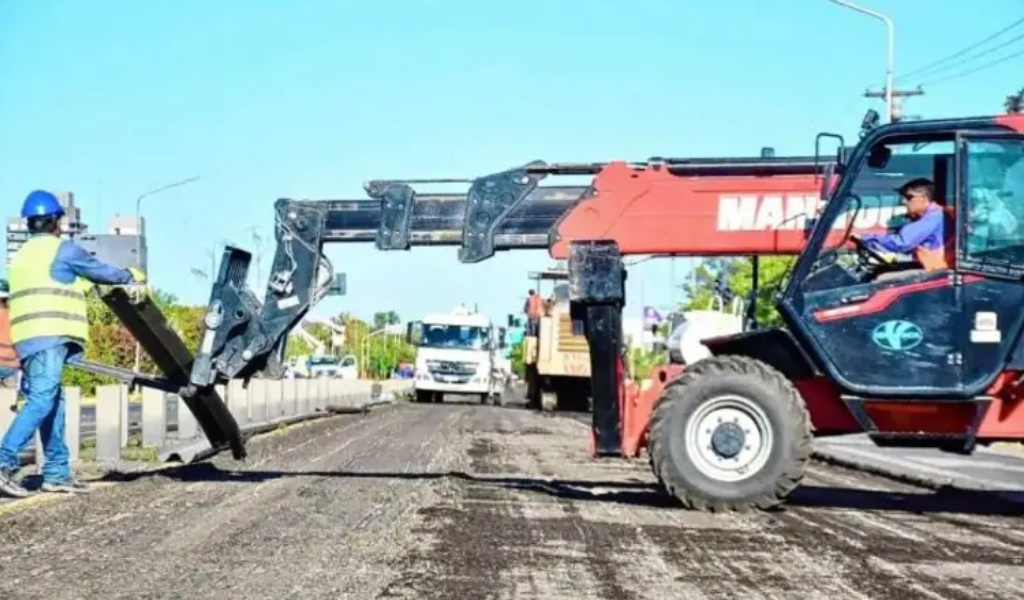 Menos rutas, más ajuste: el superávit de Javier Milei se apoya en la obra pública paralizada