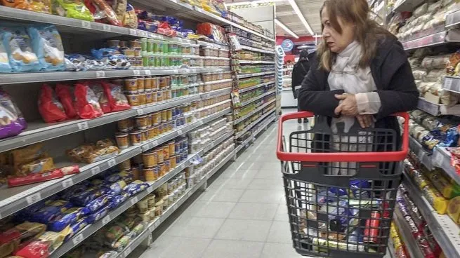 Un relevamiento indica que las ventas de los supermercados cayeron 4,3% en Salta