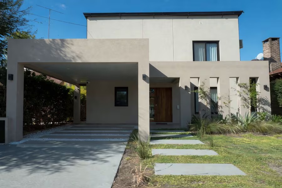 Amplían la denuncia contra Manuel Adorni por una casa en un country de 200 mil dólares que no habría declarado