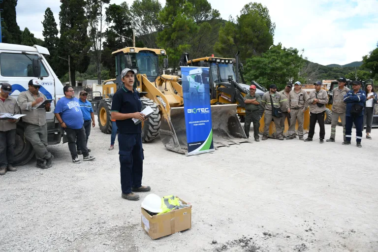 Trabajadores de las Plantas Hormigonera y Asfáltica del municipio de Salta fueron capacitados en el uso de nuevas maquinarias