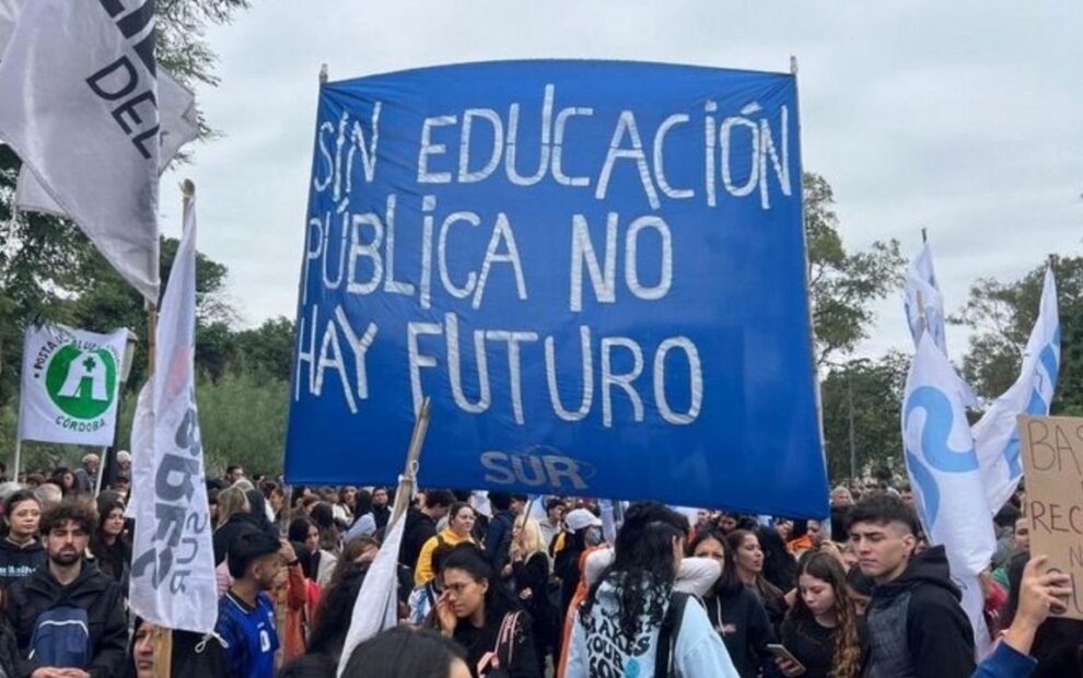 El Gobierno nacional recortó $170.000 millones a las universidades y a las provincias