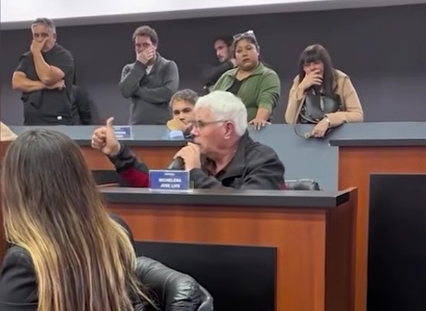 Concejal libertario estalló en plena sesión contra Adorni y Milei: "Nos están cag..do a todos"