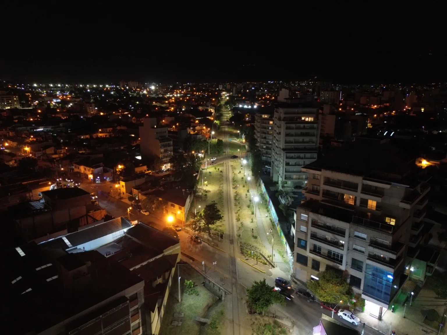 “Estamos más seguros” Vecinos destacaron la nueva iluminación y parquización en Junín y las vías del ferrocarril