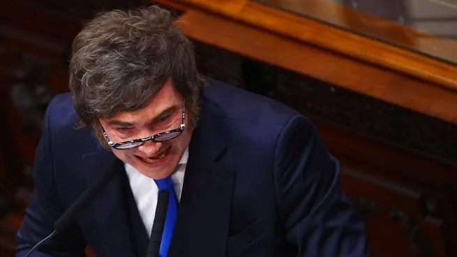 Milei dejó en claro que mantendrá el rumbo económico sin cambios: "La motosierra sigue encendida"