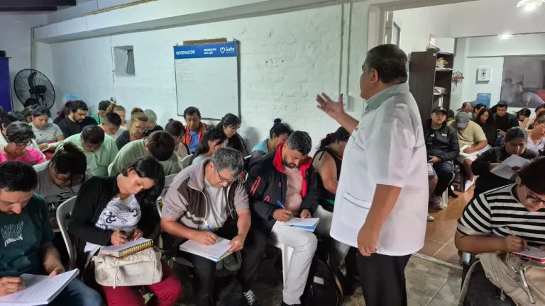 En San Luis 60 vecinos se capacitan para obtener el carnet de manipulación