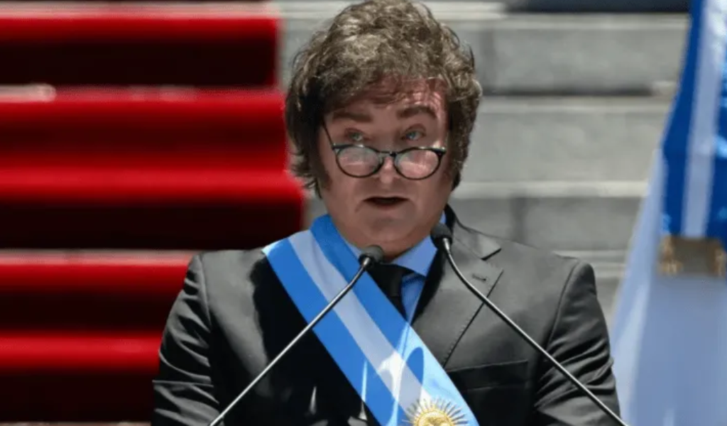 Sin pasar por el Congreso: Milei autorizó por decreto sus viajes oficiales al exterior durante 2026