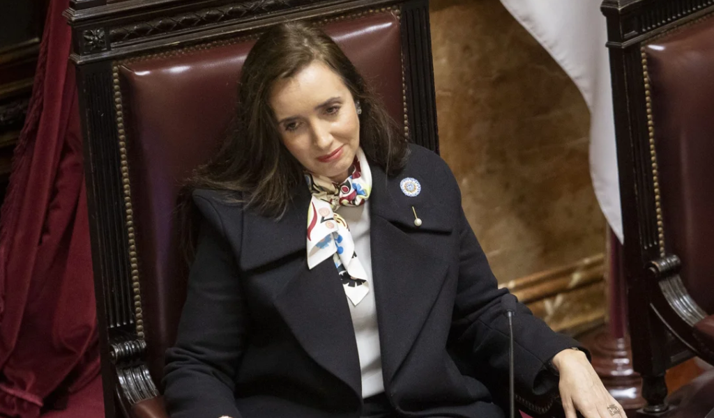 “Señor extremadamente rubio”: El duro cruce en X entre Villarruel y el biógrafo de Milei