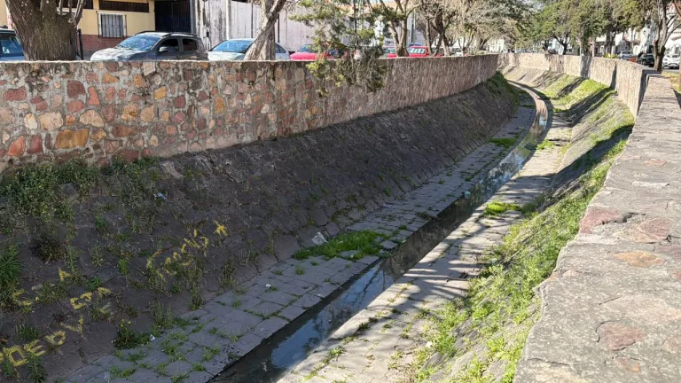 Canal Esteco: Continúan los trabajos de desalojo de malvivientes y limpieza