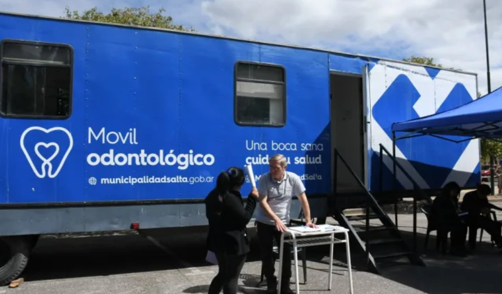 El Móvil Odontológico del municipio brinda sus servicios en la Universidad Nacional de Salta
