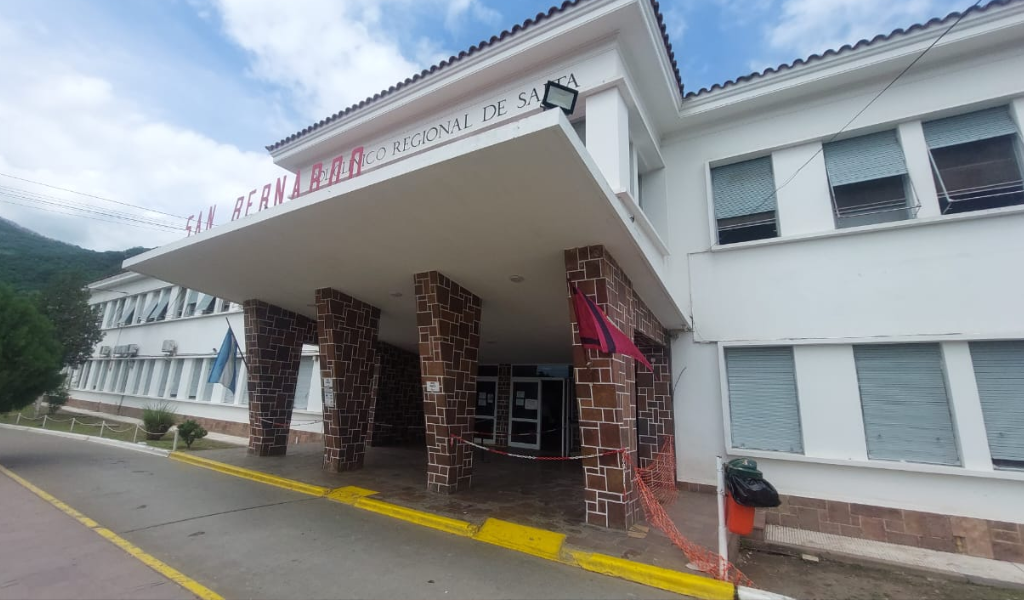 Ciudad de Salta: Falleció el hombre de 66 años que se quemó tras el incendio de su casa provocado por una vela