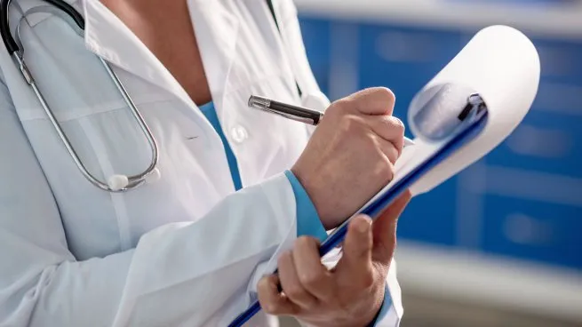 Por la crisis más de un millón de argentinos perdieron su obra social  desde 2023 y crece la presión sobre la salud pública