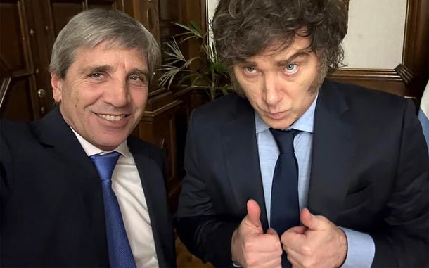 Le preguntaron a  Milei qué pasó con los 18 mejores meses que prometía Caputo  y dijo: "La culpa es del gobierno anterior"