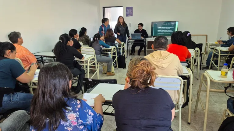 ¿Cómo proteger la identidad de tu negocio?: Exitoso taller sobre registro de marcas realizó la Escuela de Emprendedores