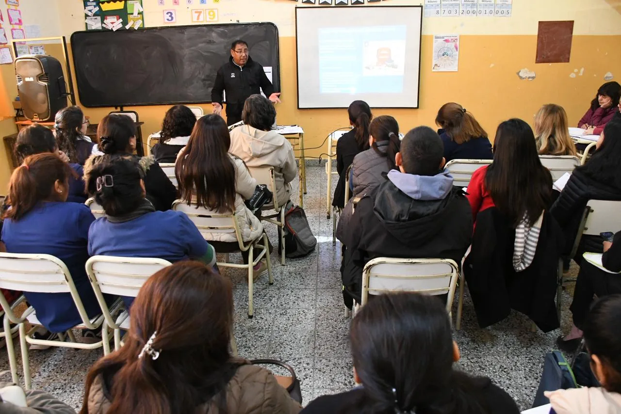 La Municipalidad continúa realizando capacitaciones ante sismos en las escuelas de la capital salteña
