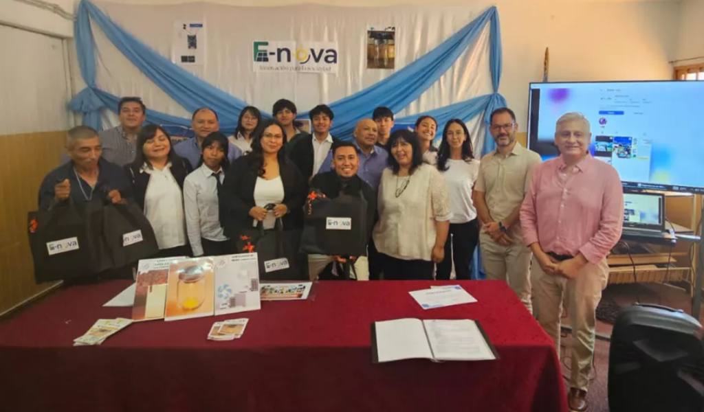 Estudiantes de una Técnica de Salta desarrollaron lámparas ecológicas con energía solar para comunidades rurales