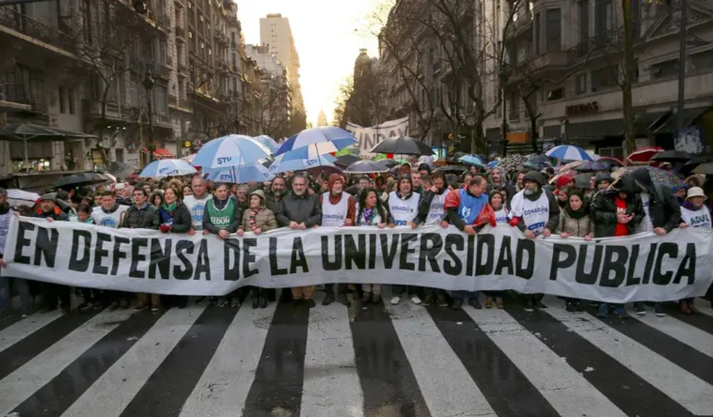 El Gobierno no giró fondos a las universidades en noviembre para inflar el superávit fiscal: "El ahogo financiero continuará en 2026"