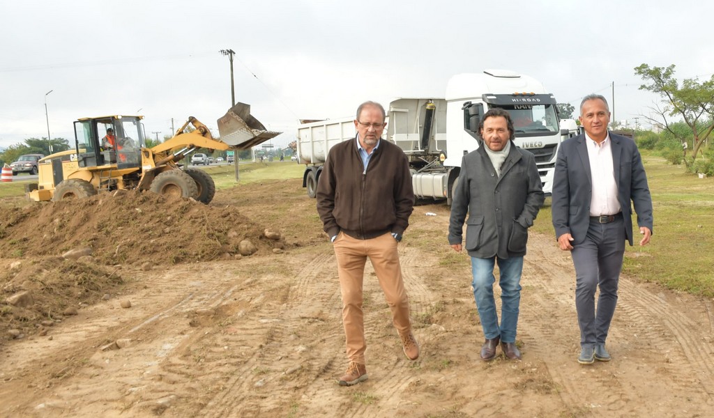 Sáenz: “Después de muchas gestiones, logramos reactivar la construcción del puente de Vaqueros "