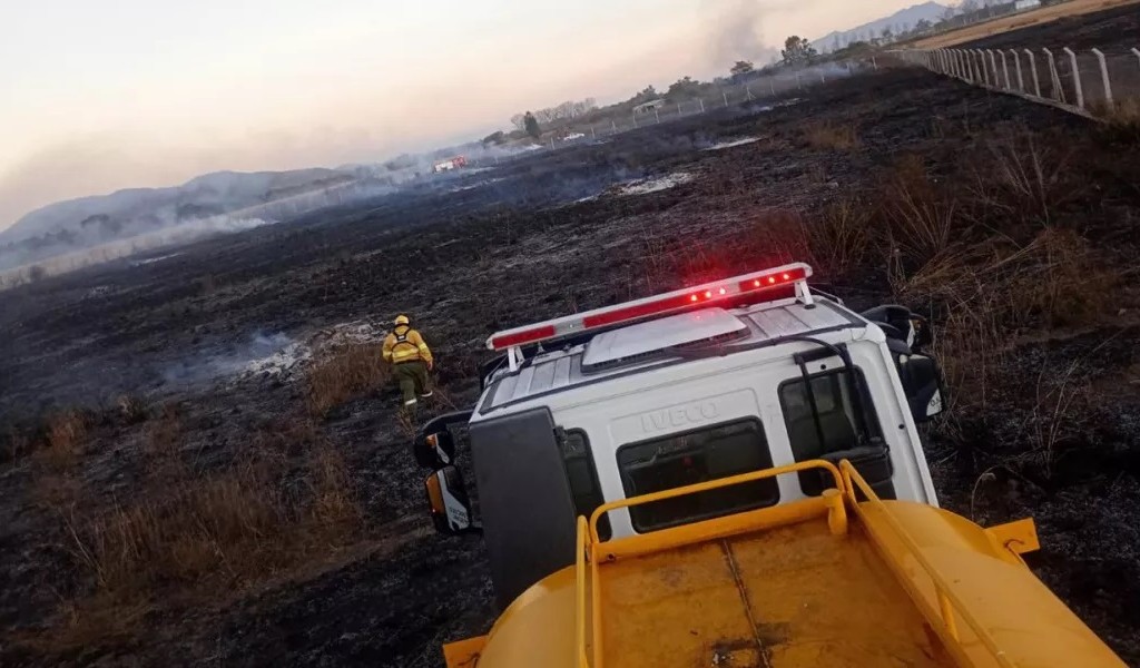 Se multiplican los incendios de pastizales en la capital salteña y alrededores