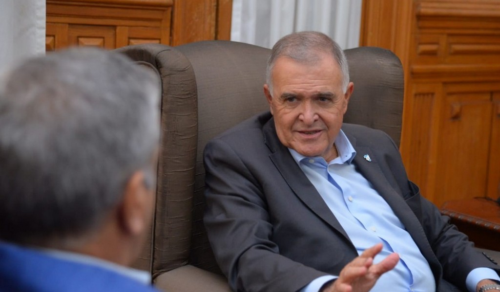 El gobernador de Tucumán confirma su distanciamiento de Milei: "No va a poder gobernar si no incluye a las provincias"