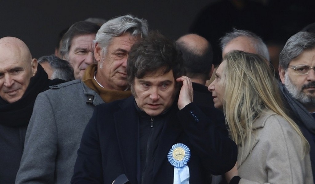 Karina Milei le saca a Santiago Caputo el manejo de los medios públicos