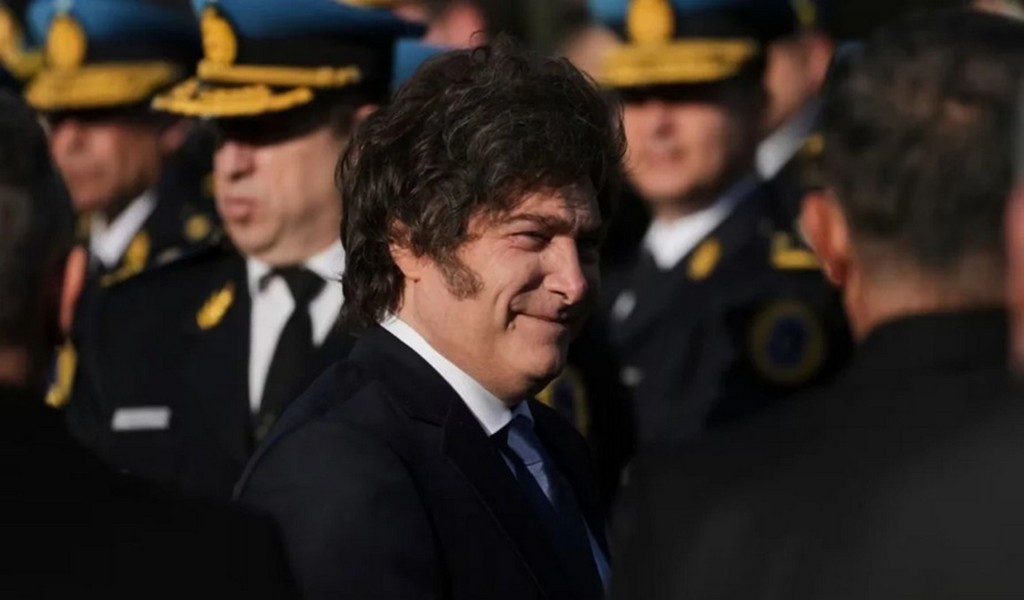 Javier Milei reivindicó a las Fuerzas Armadas en su acto por el Día de la Bandera y lanzó críticas a la política